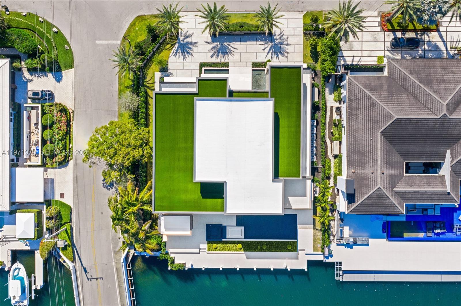 23 Isla Bahia Dr Fort Lauderdale, FL 33316