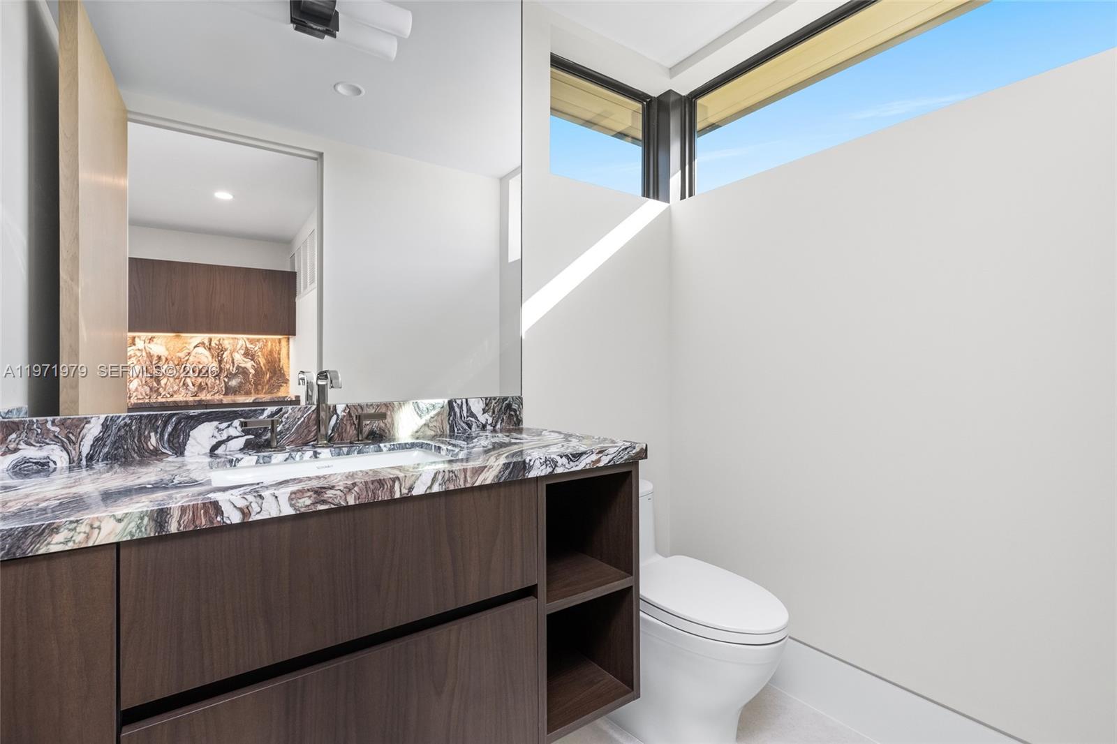 23 Isla Bahia Dr Fort Lauderdale, FL 33316