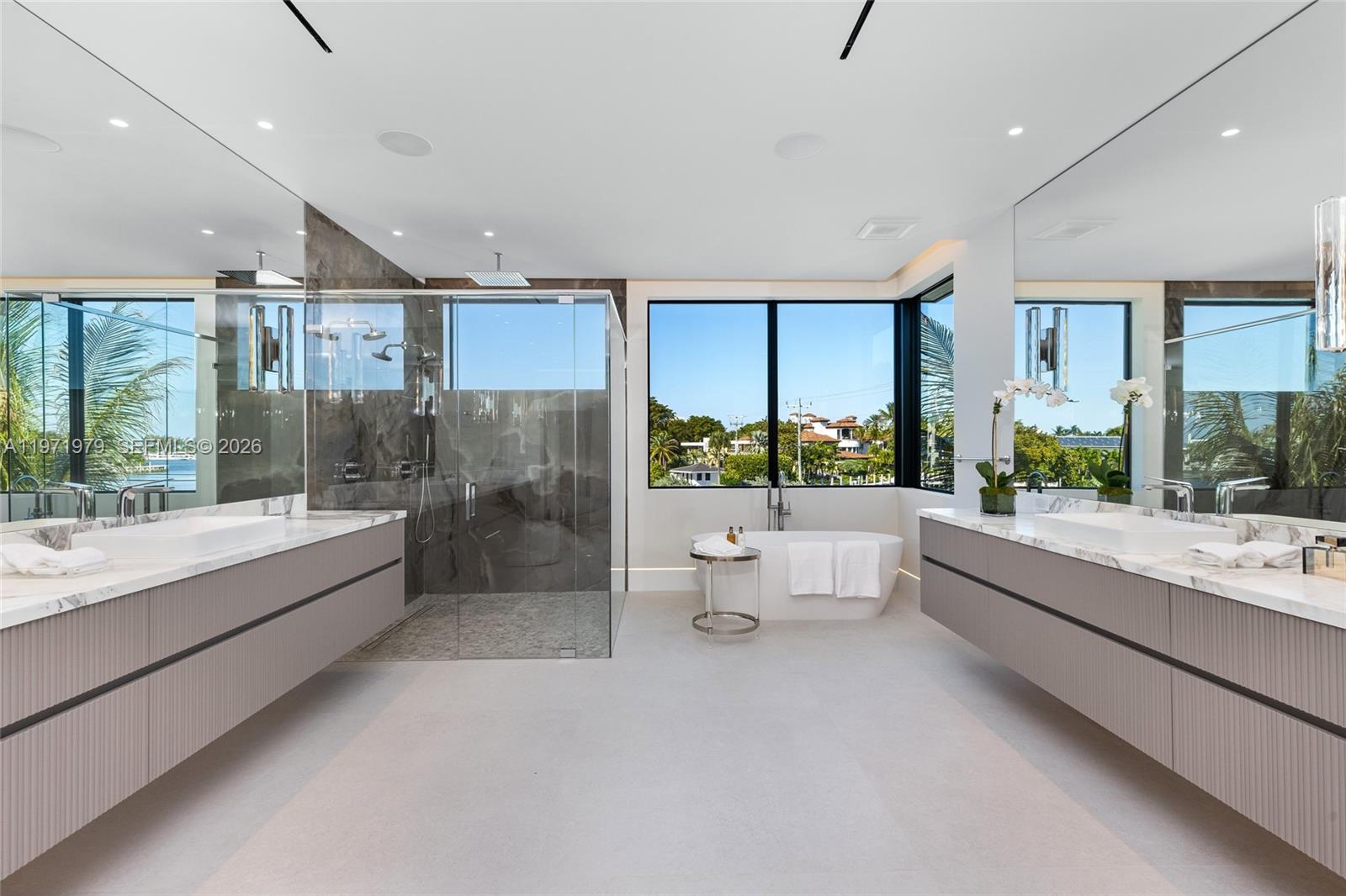 23 Isla Bahia Dr Fort Lauderdale, FL 33316