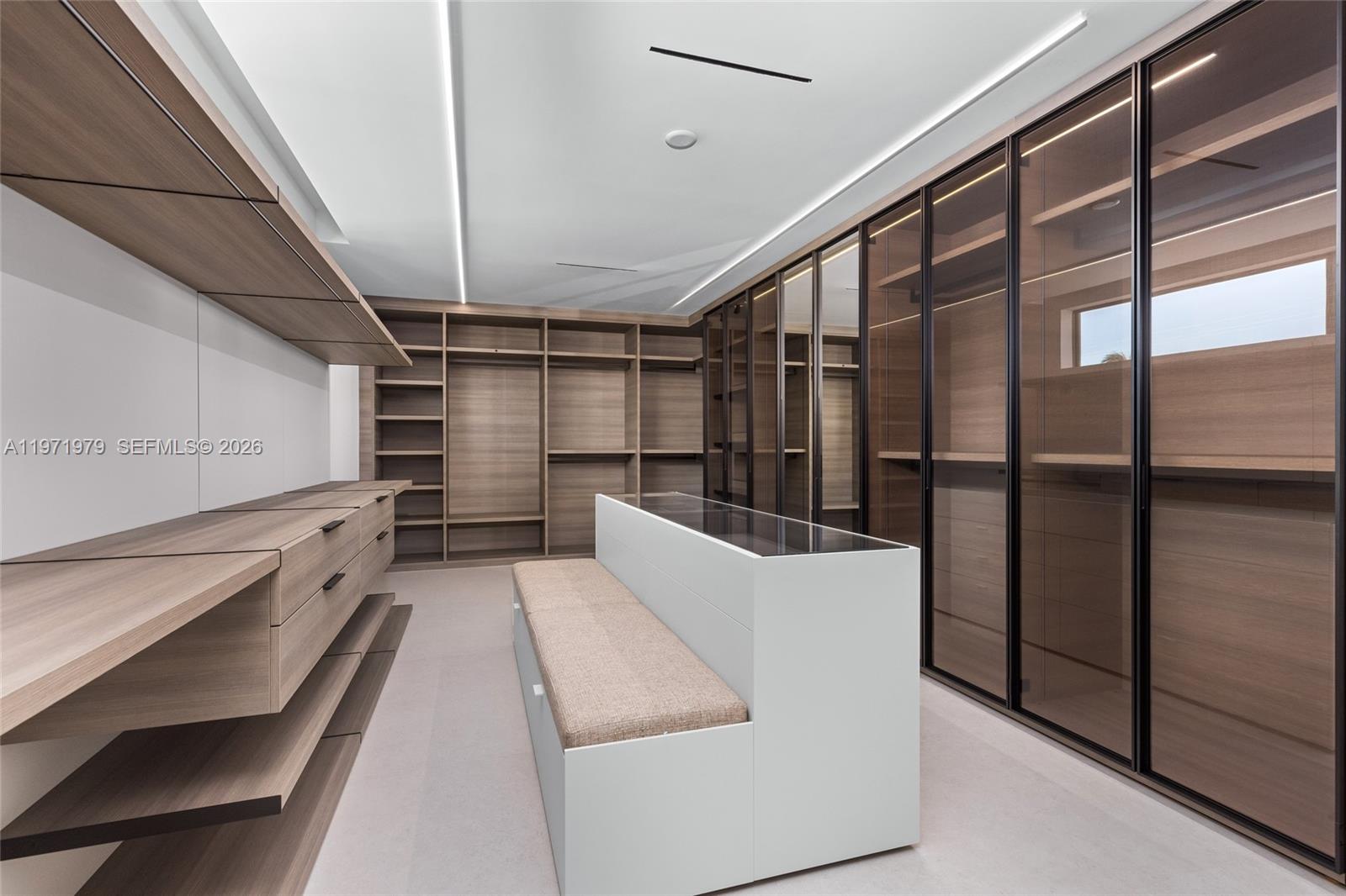 23 Isla Bahia Dr Fort Lauderdale, FL 33316