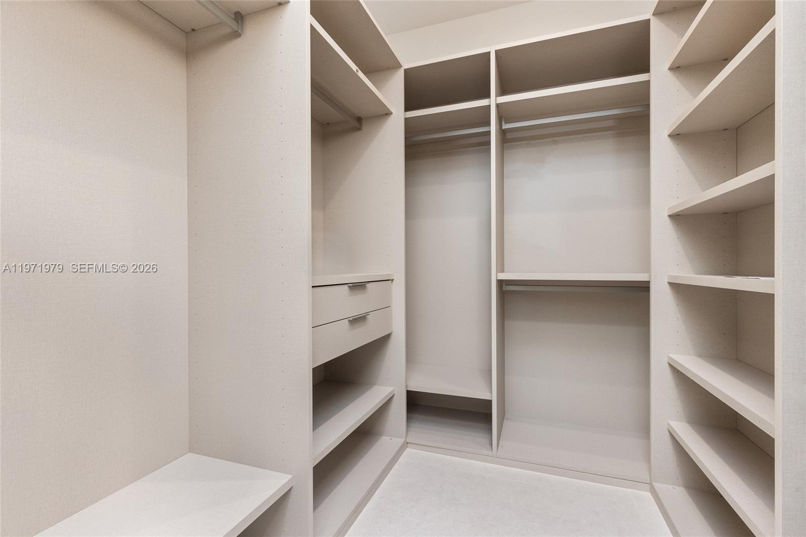 23 Isla Bahia Dr Fort Lauderdale, FL 33316