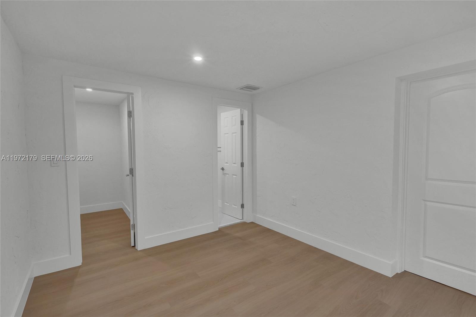 5111 SW 73rd Ter Miami, FL 33143