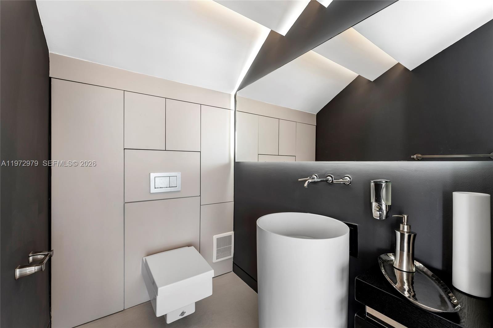 1270 NE 82nd St Miami, FL 33138