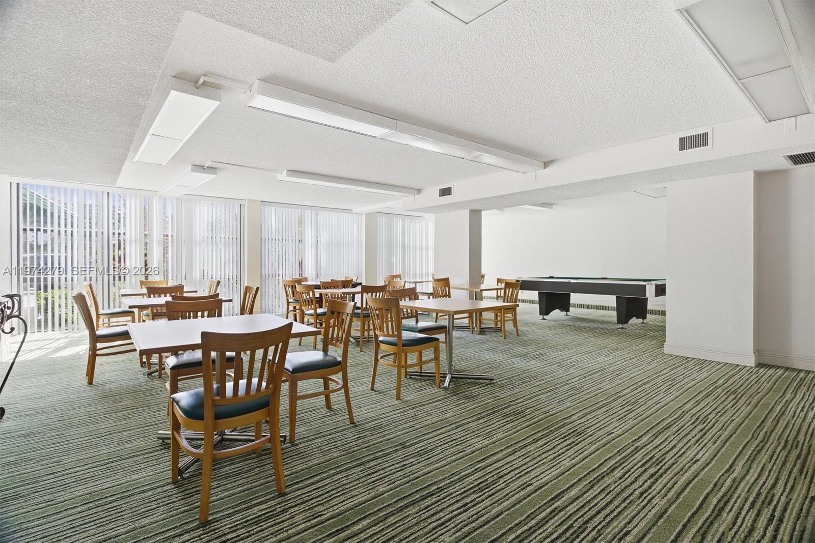 1000 Parkview Dr #1022 Hallandale Beach, FL 33009