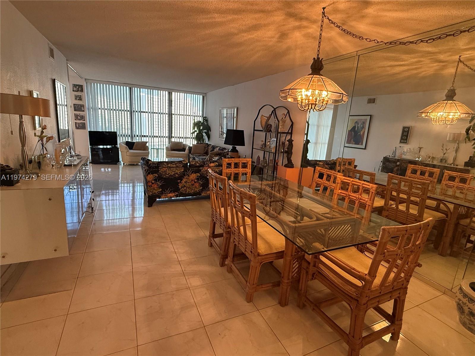 1000 Parkview Dr #1022 Hallandale Beach, FL 33009