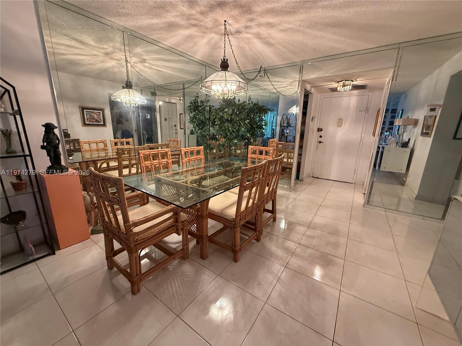 1000 Parkview Dr #1022 Hallandale Beach, FL 33009