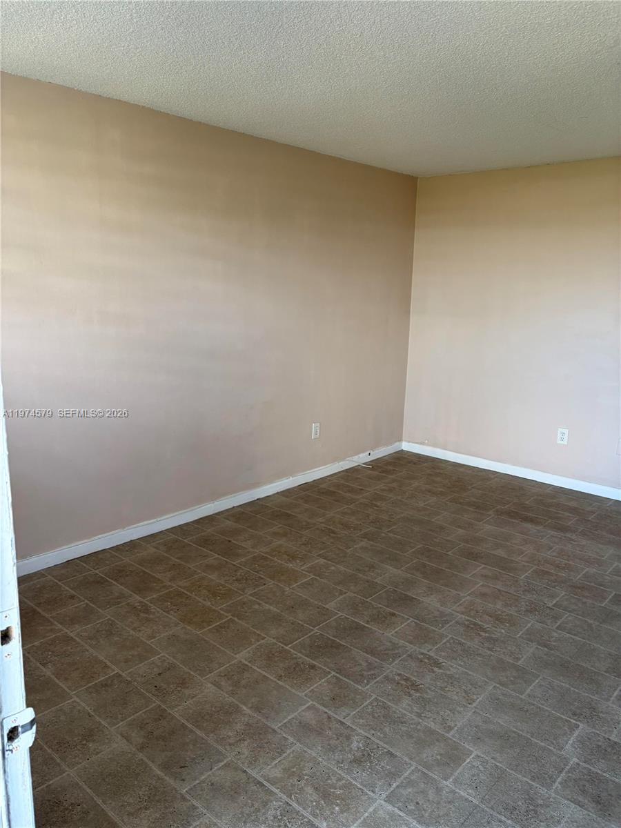 1801 S Treasure Dr #511 North Bay Village, FL 33141