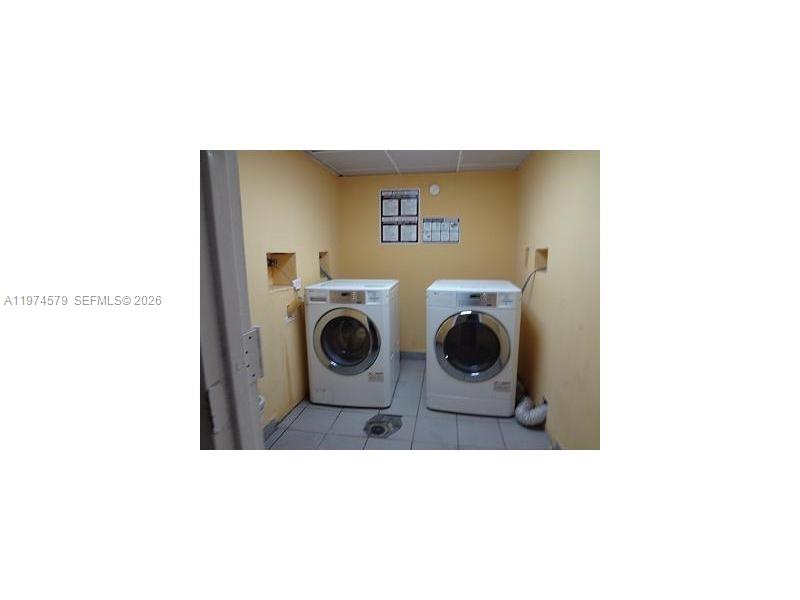 1801 S Treasure Dr #511 North Bay Village, FL 33141