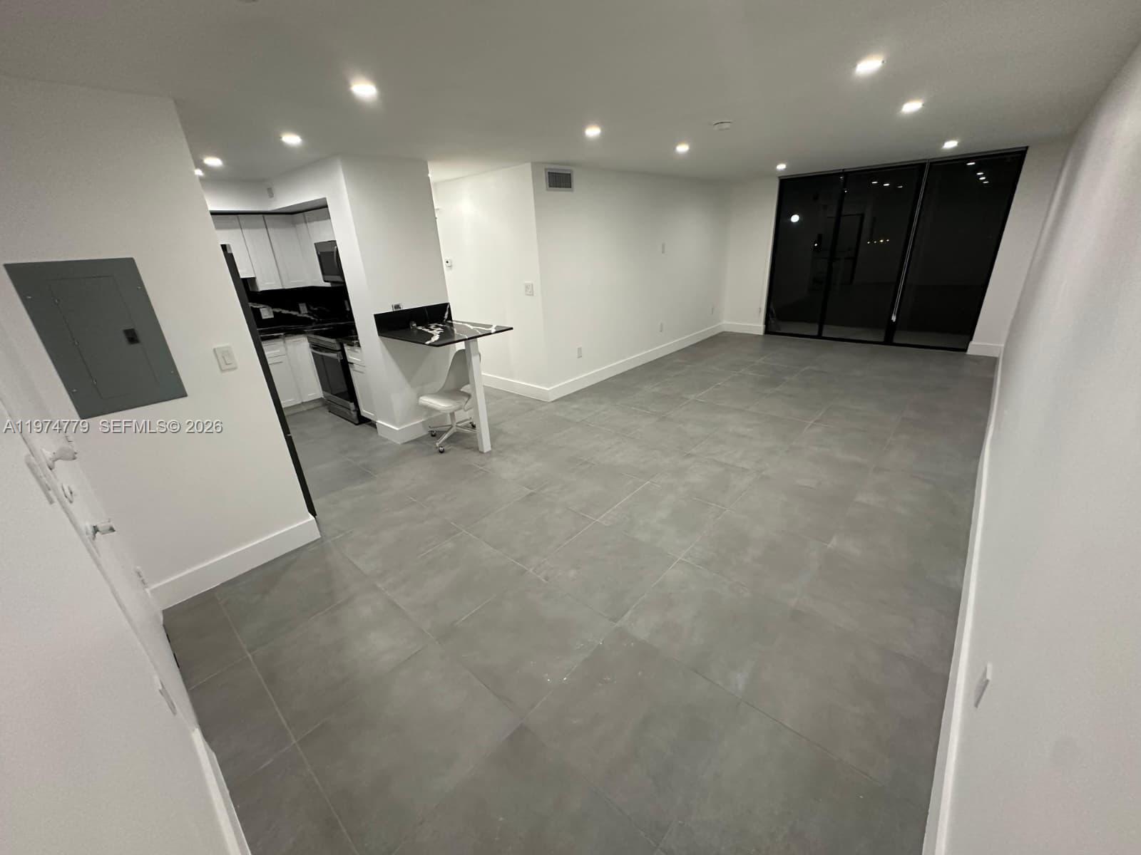 2500 NE 135th St #B103 North Miami, FL 33181