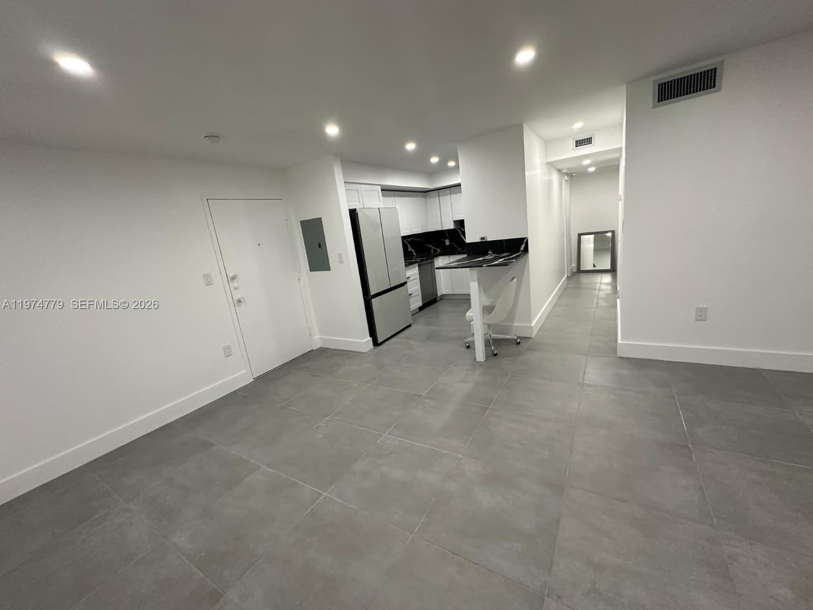 2500 NE 135th St #B103 North Miami, FL 33181