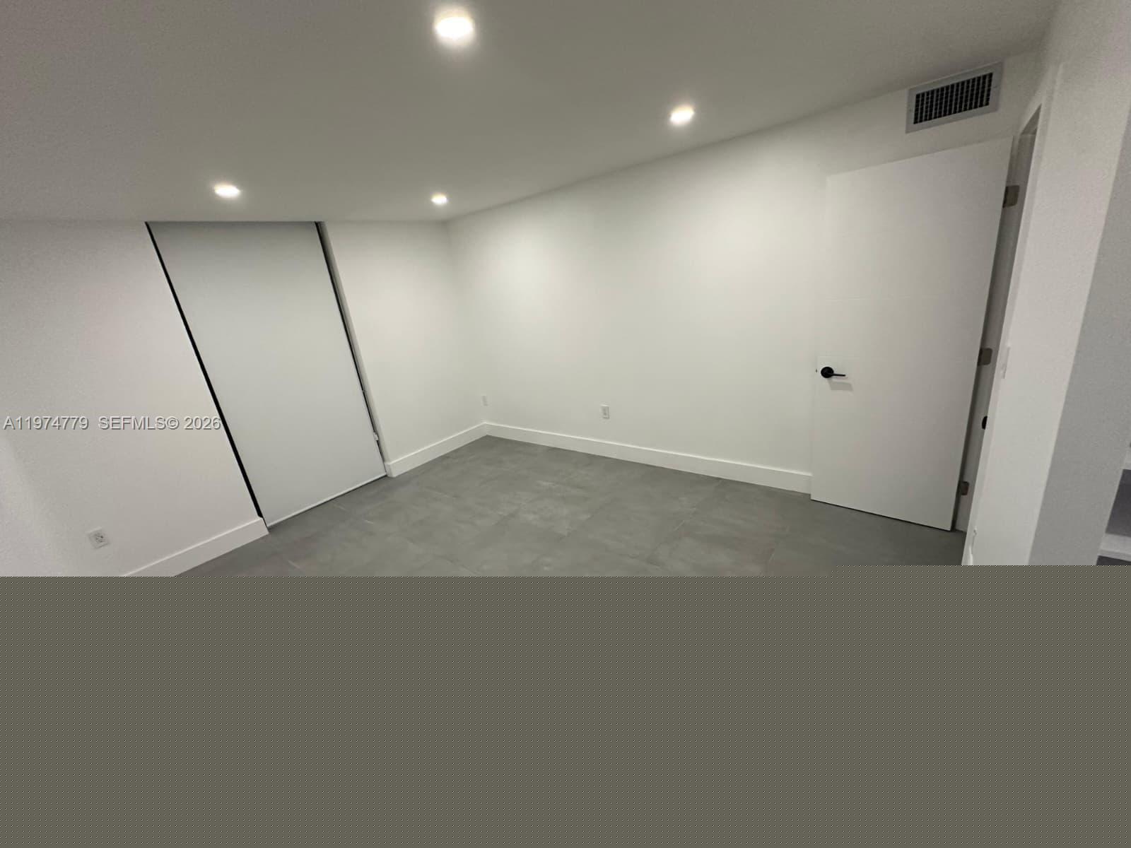 2500 NE 135th St #B103 North Miami, FL 33181