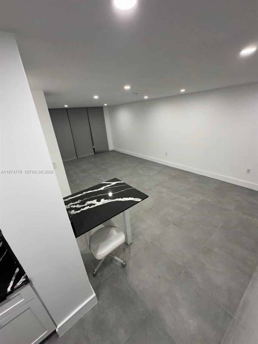 2500 NE 135th St #B103 North Miami, FL 33181