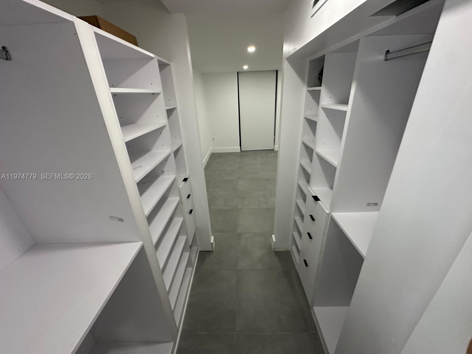 2500 NE 135th St #B103 North Miami, FL 33181