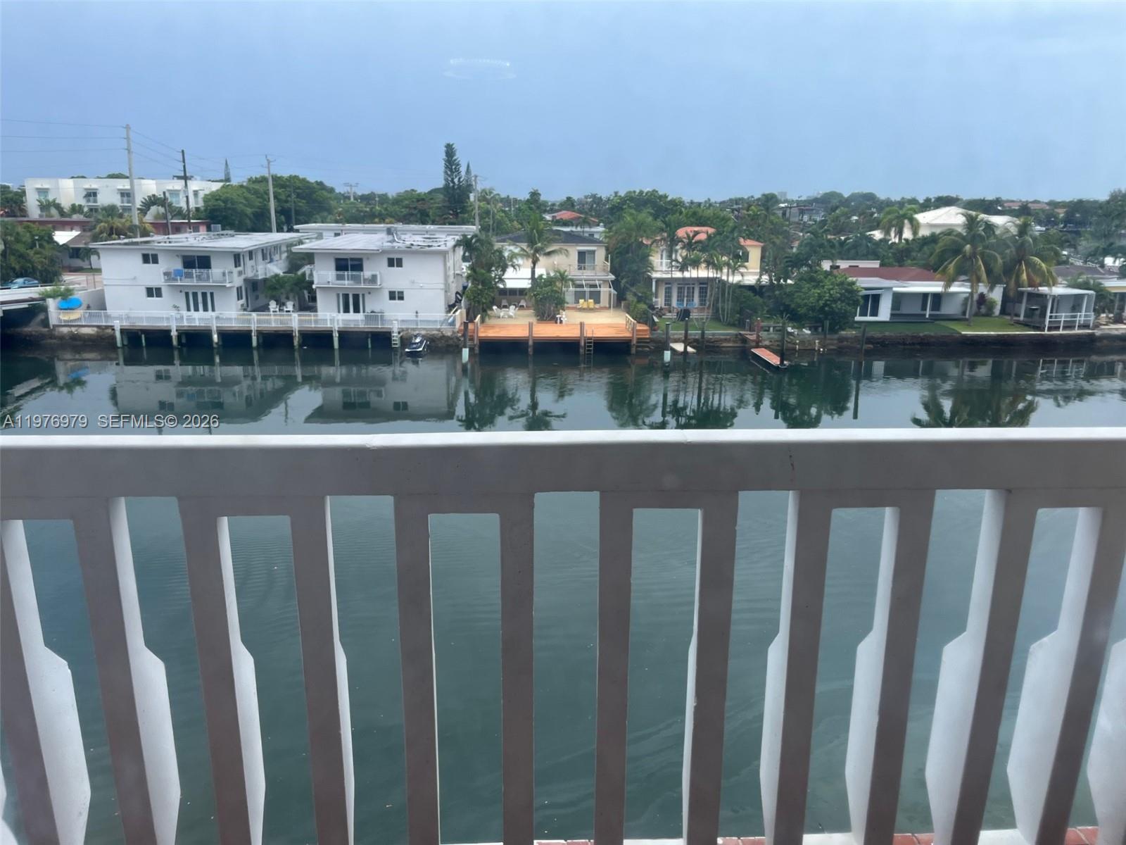 8530 Byron Ave #402 Miami Beach, FL 33141