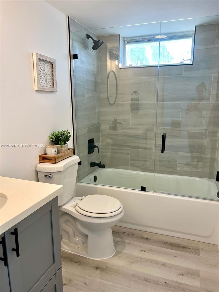 8530 Byron Ave #402 Miami Beach, FL 33141