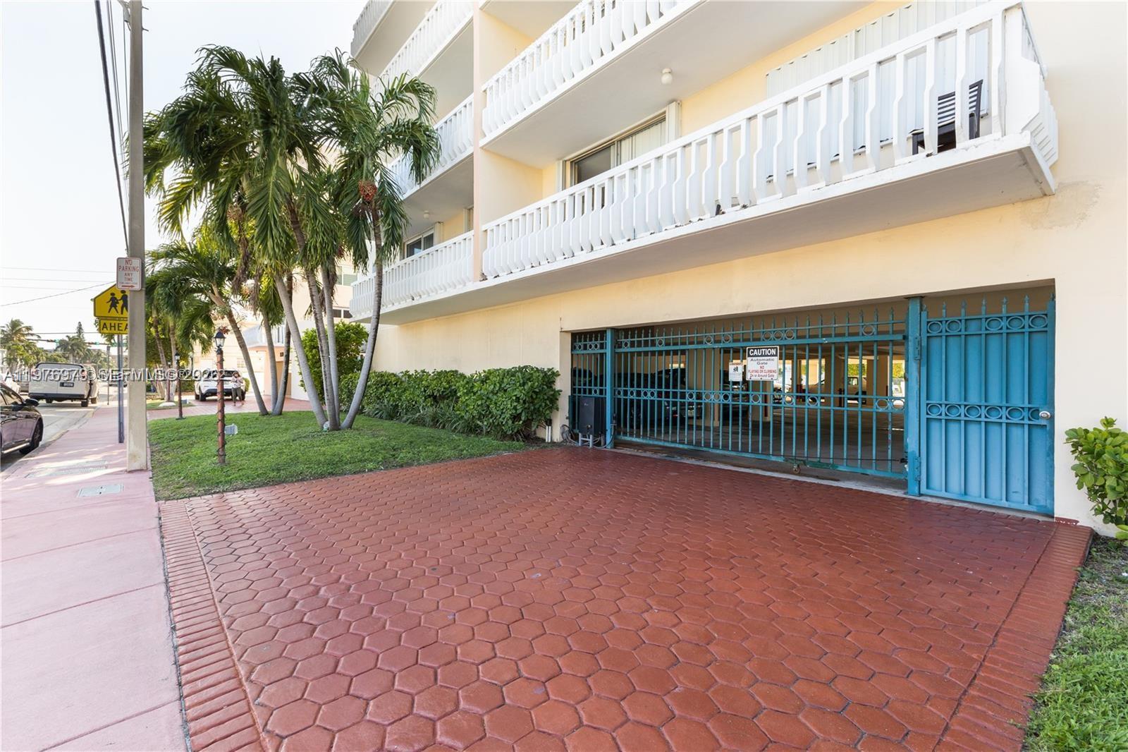 8530 Byron Ave #402 Miami Beach, FL 33141
