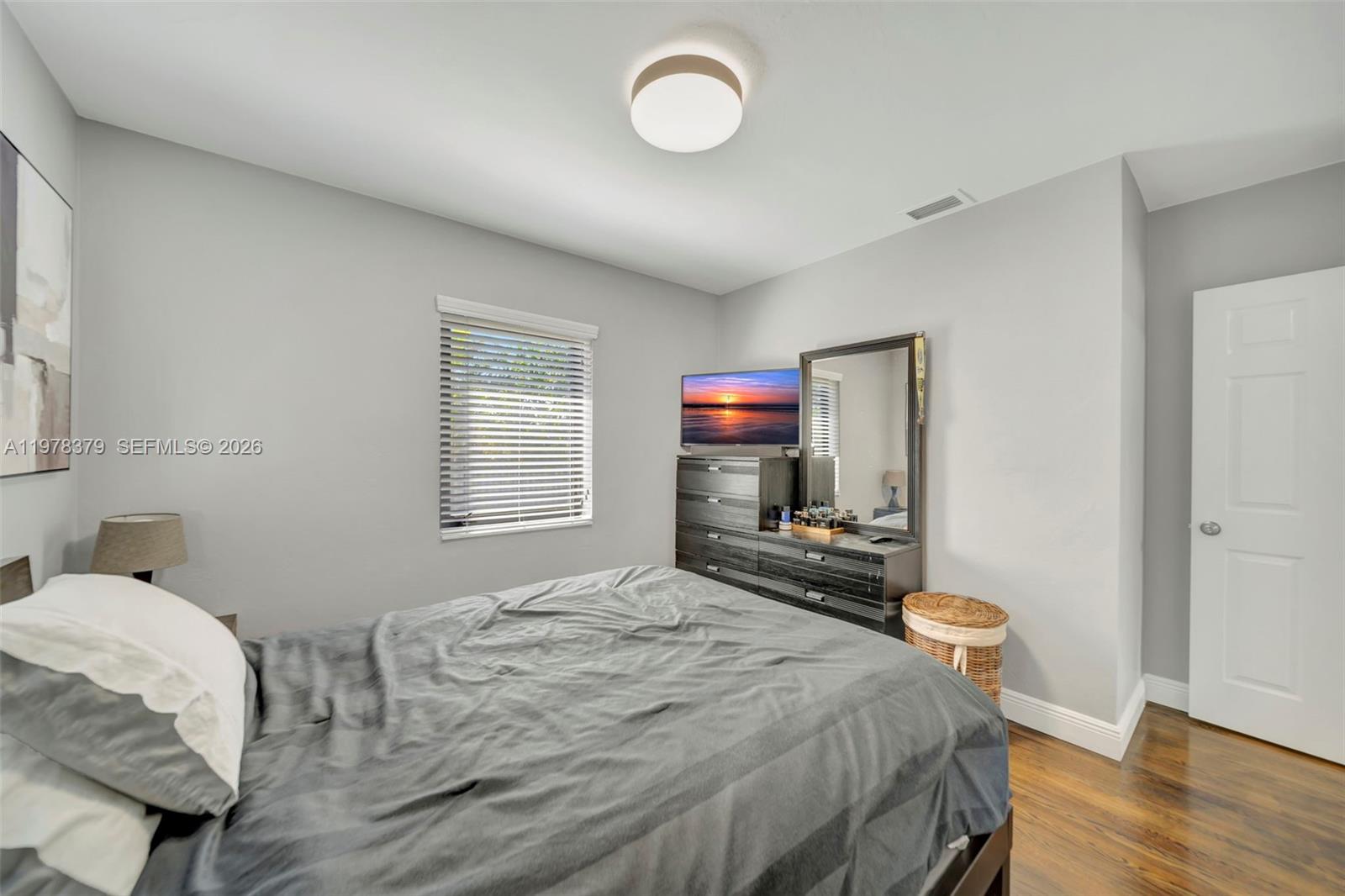 7470 SW 37th St Miami, FL 33155