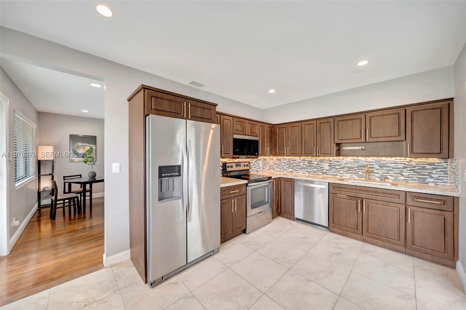 7470 SW 37th St Miami, FL 33155