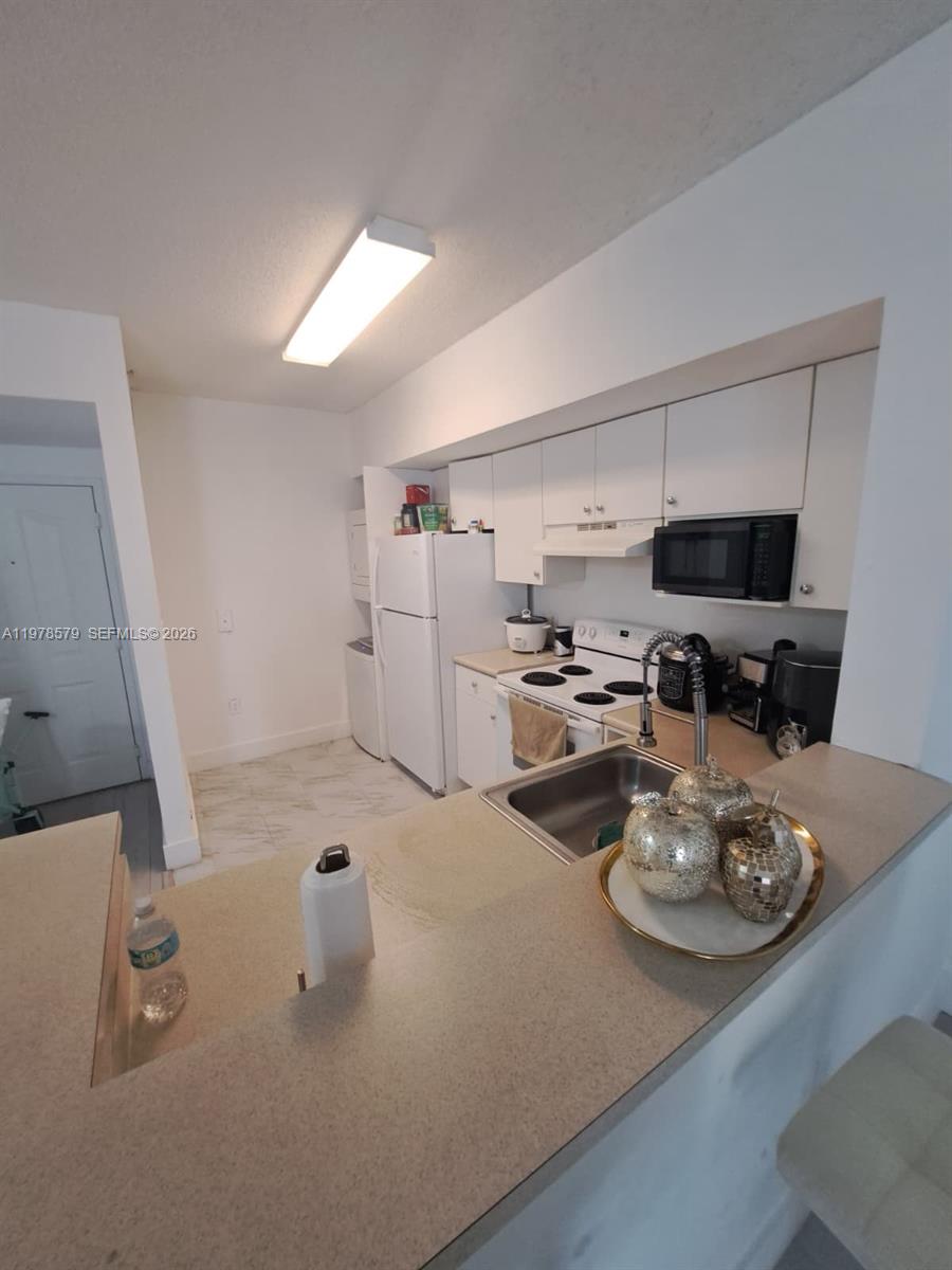 5077 NW 7th St #912 Miami, FL 33126