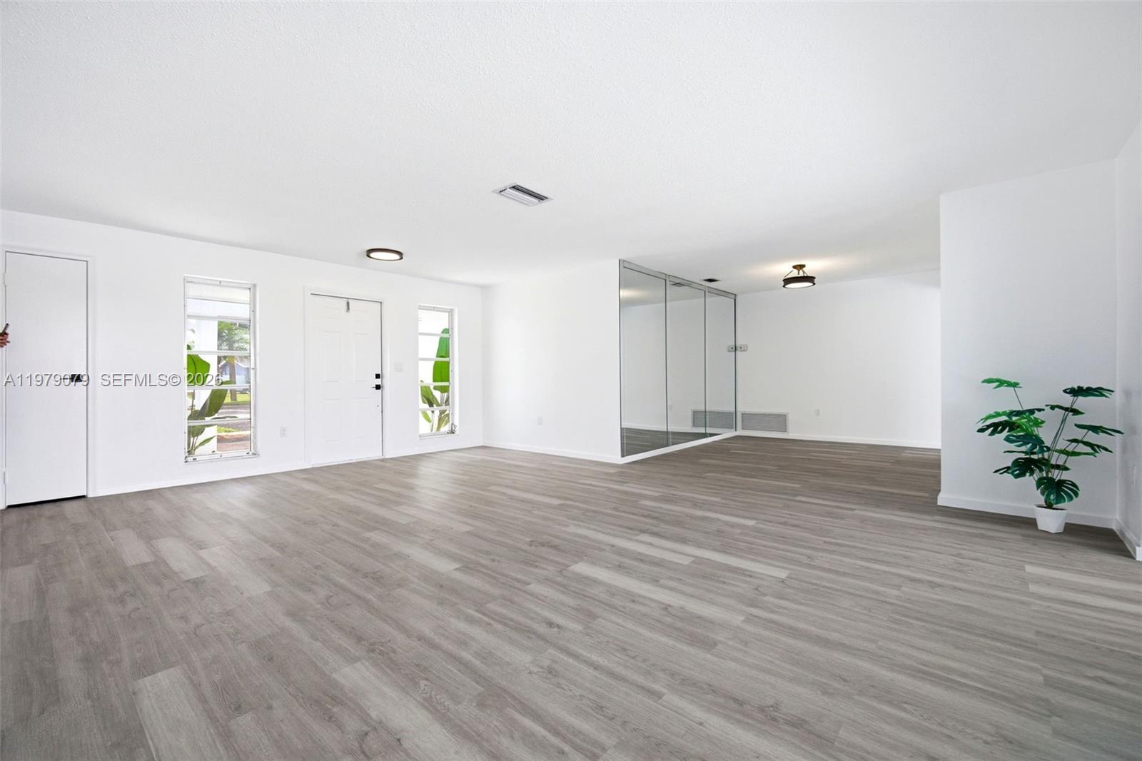 9241 Sunset Strip Sunrise, FL 33322