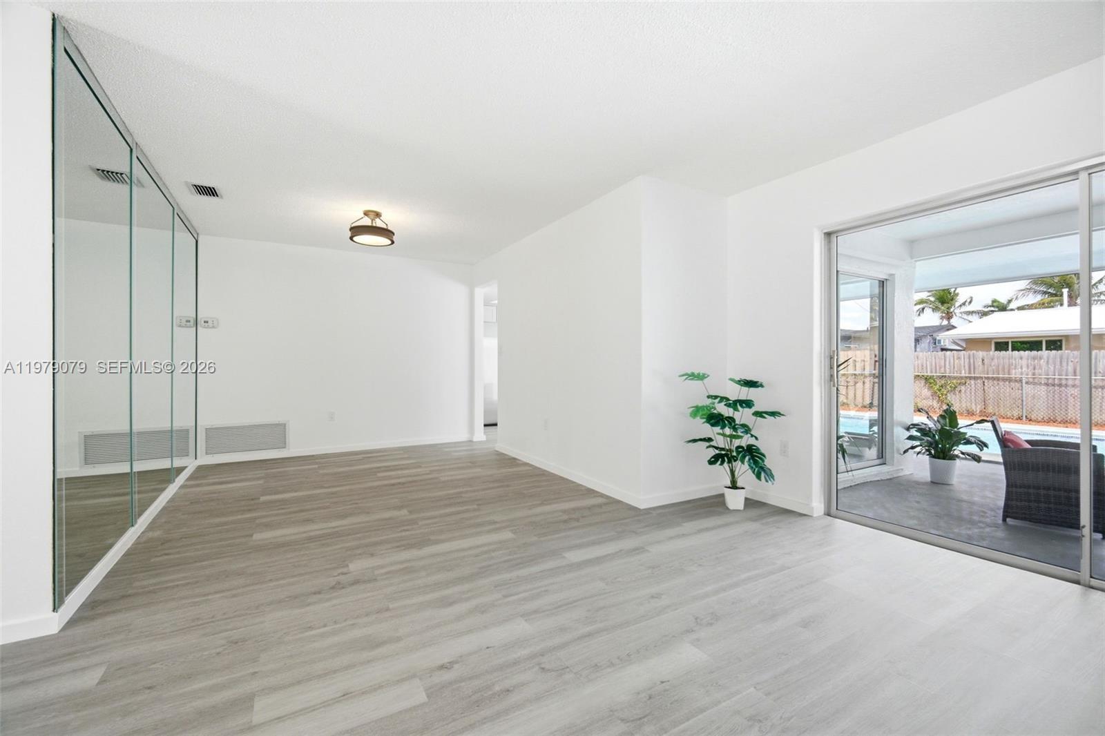 9241 Sunset Strip Sunrise, FL 33322