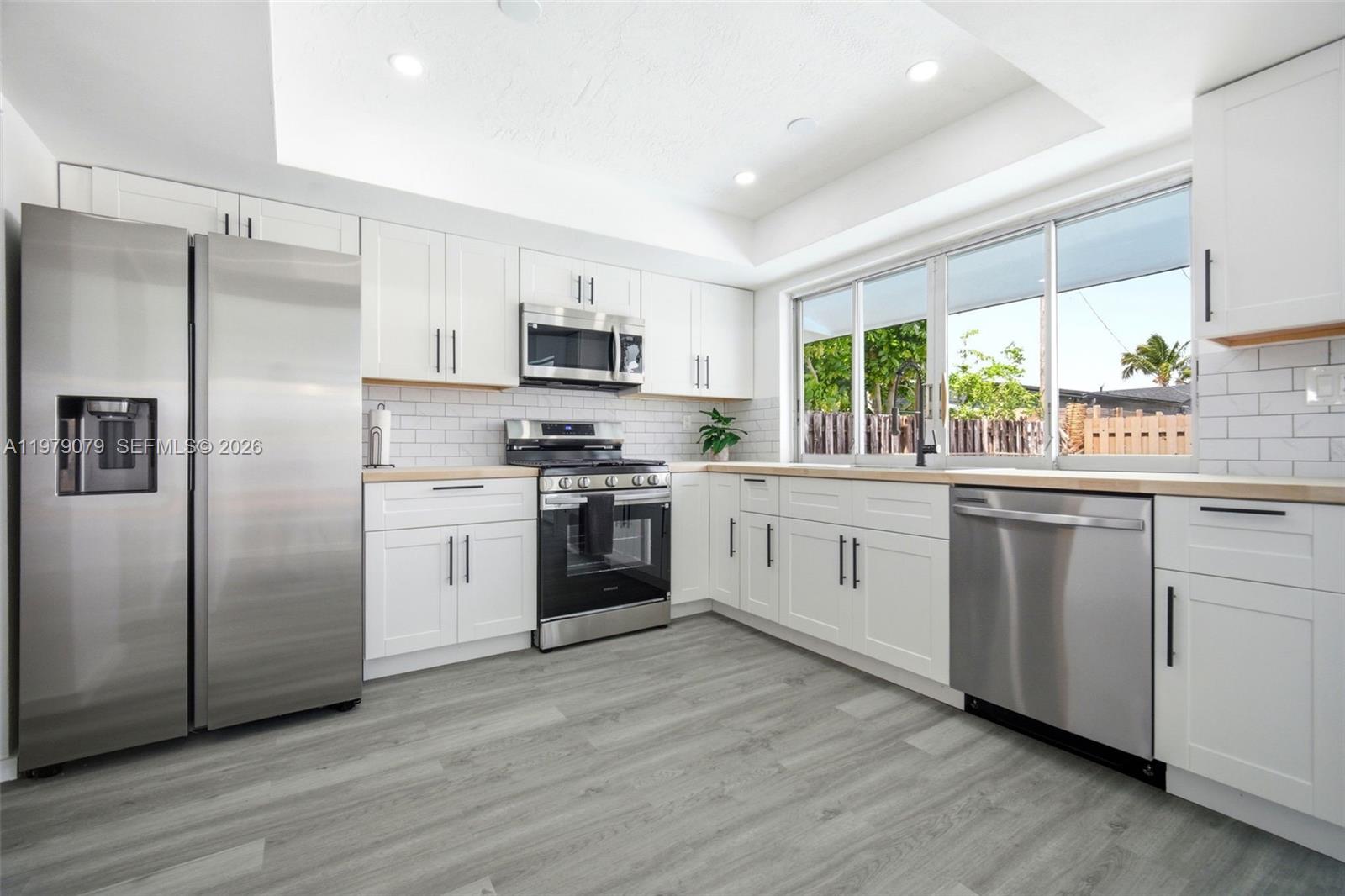 9241 Sunset Strip Sunrise, FL 33322