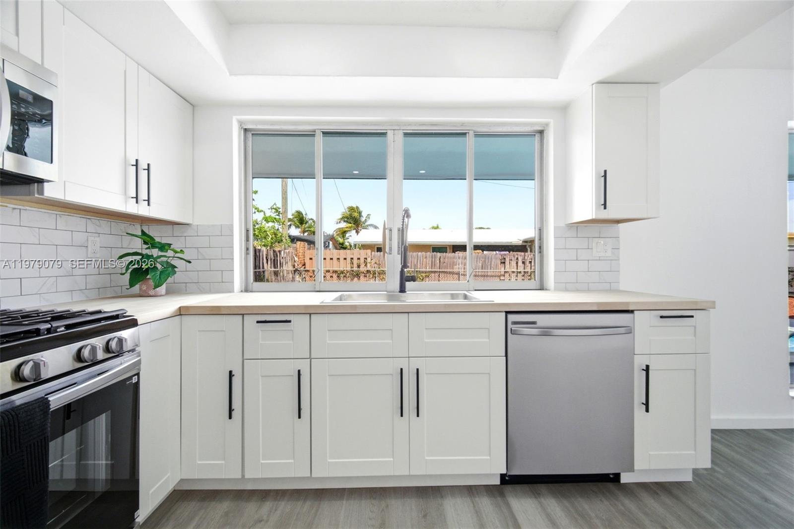 9241 Sunset Strip Sunrise, FL 33322