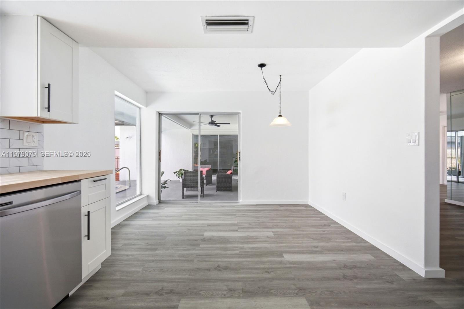 9241 Sunset Strip Sunrise, FL 33322