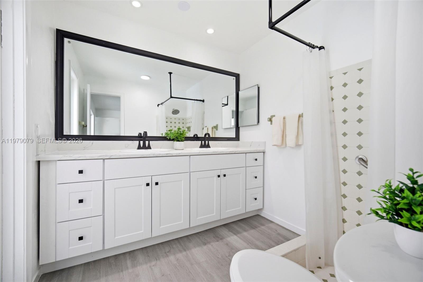 9241 Sunset Strip Sunrise, FL 33322