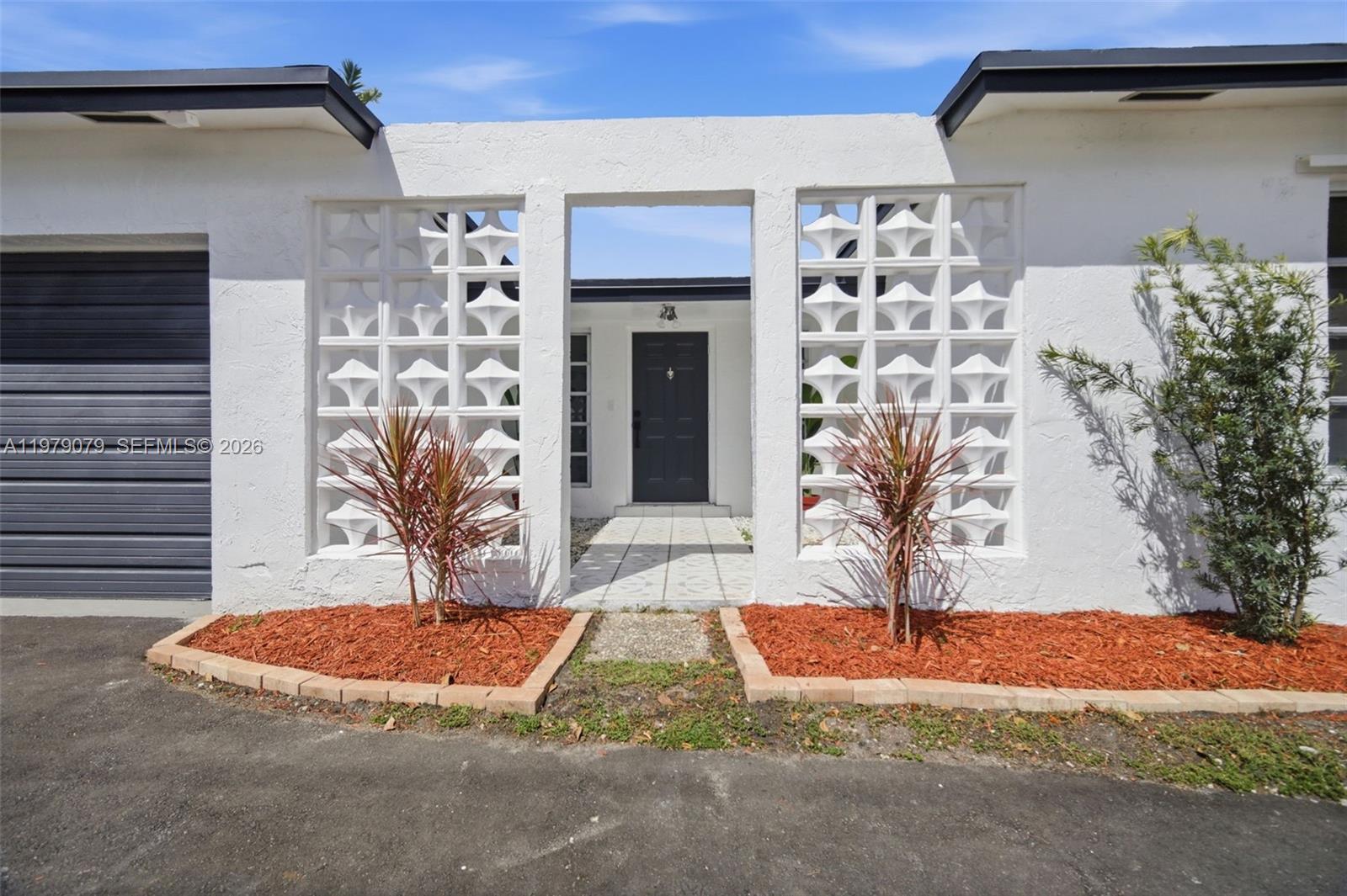 9241 Sunset Strip Sunrise, FL 33322