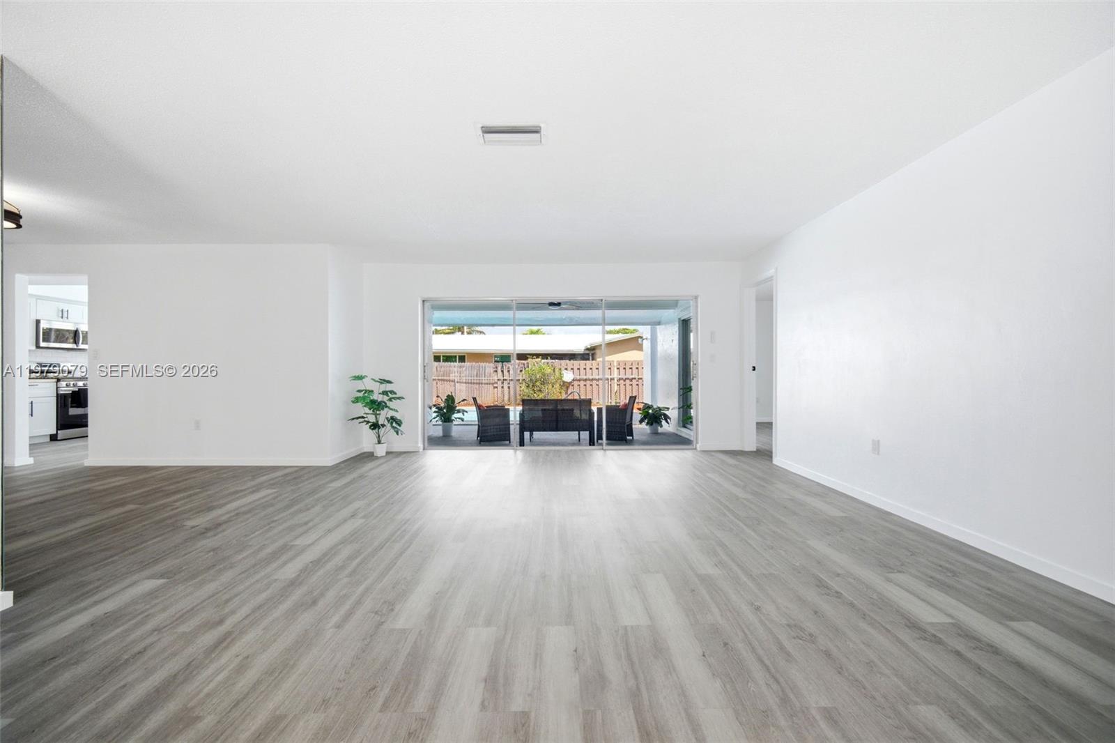 9241 Sunset Strip Sunrise, FL 33322