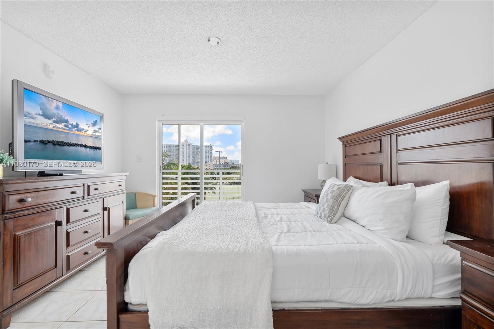 17801 N Bay Rd #607 Sunny Isles Beach, FL 33160