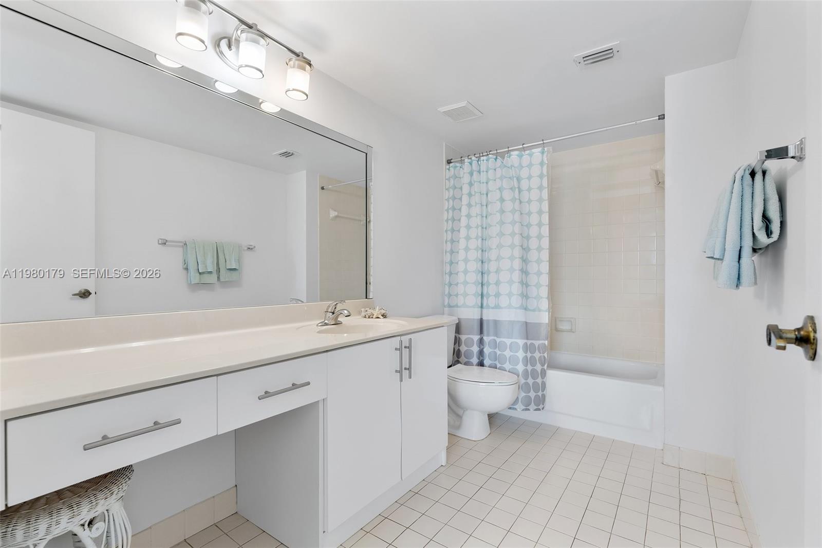 17801 N Bay Rd #607 Sunny Isles Beach, FL 33160