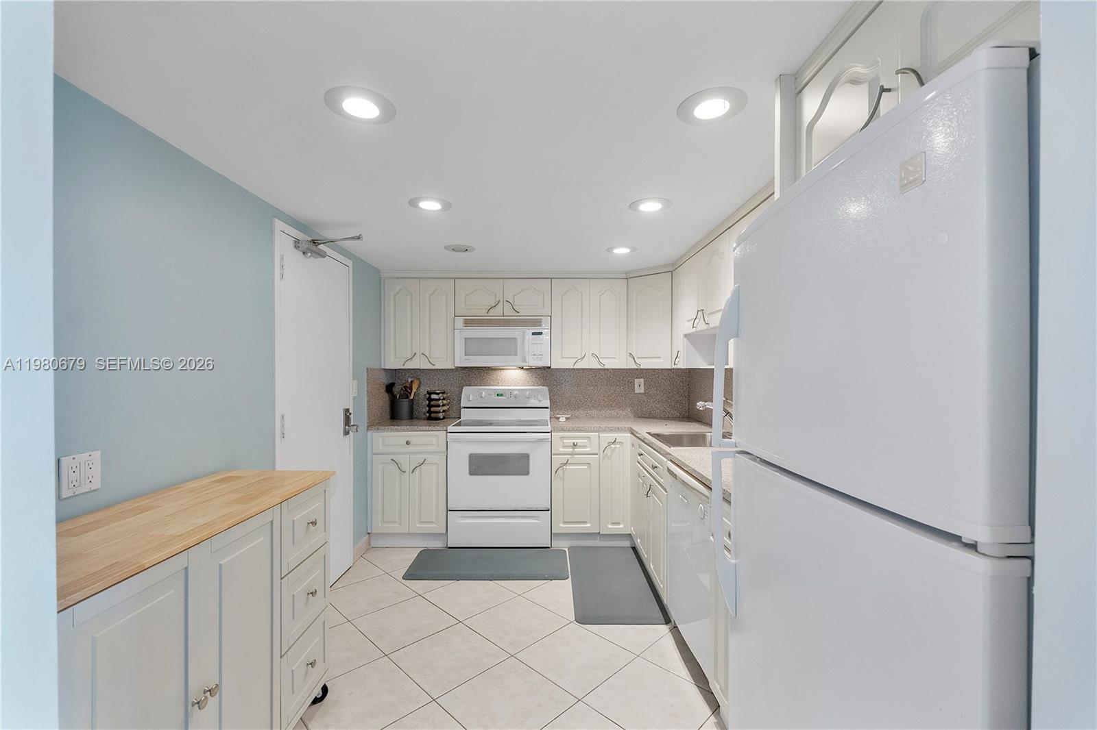 10777 W Sample Rd #918 Coral Springs, FL 33065