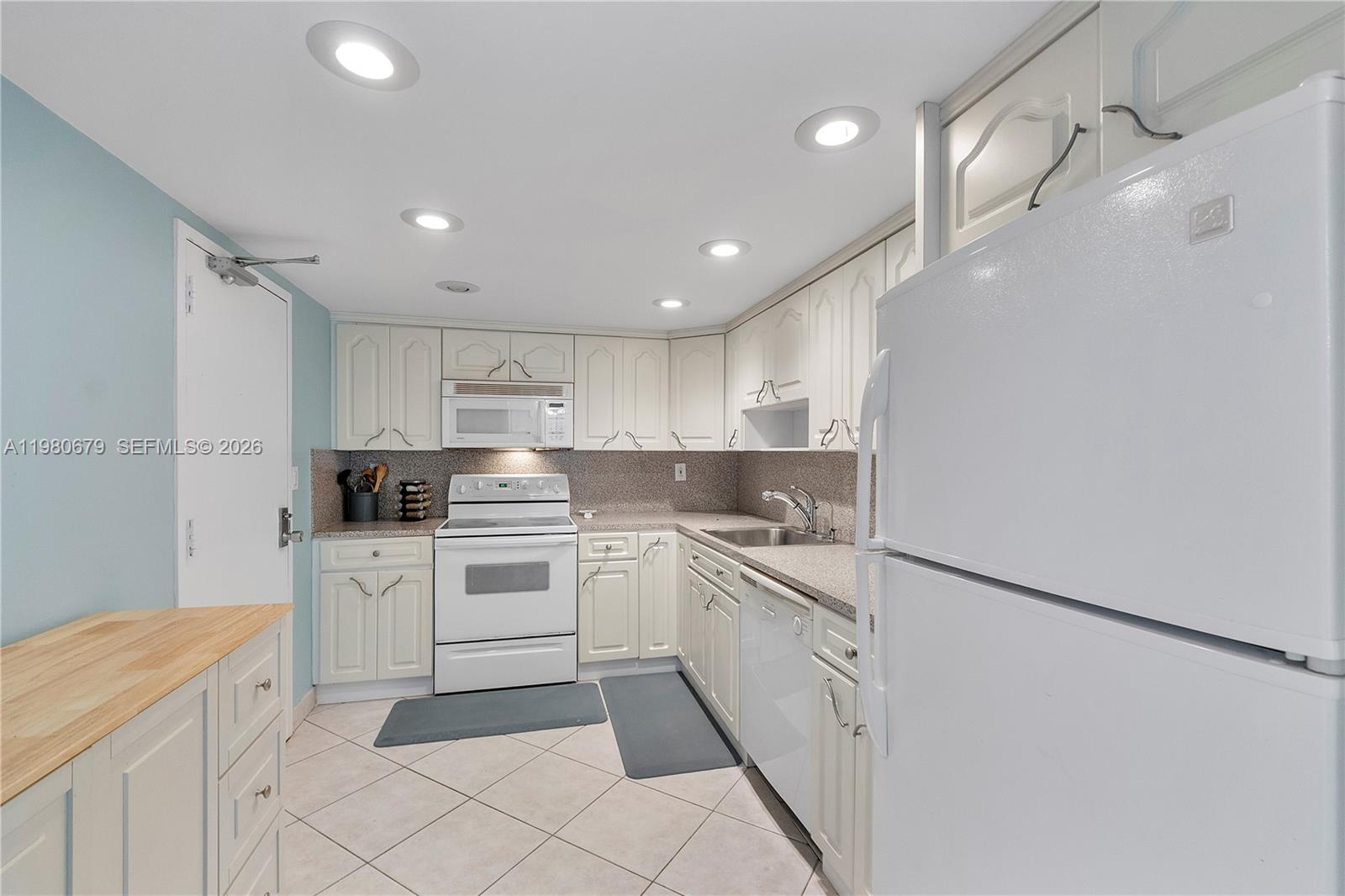 10777 W Sample Rd #918 Coral Springs, FL 33065