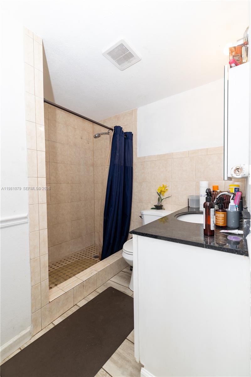 19600 Gulfstream Rd Cutler Bay, FL 33157