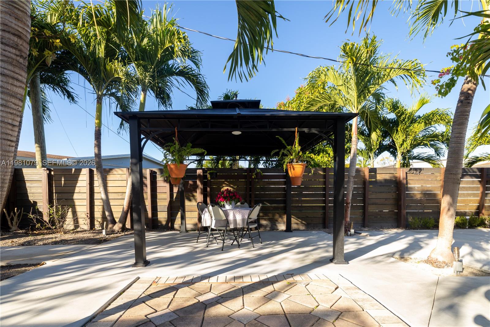 19600 Gulfstream Rd Cutler Bay, FL 33157