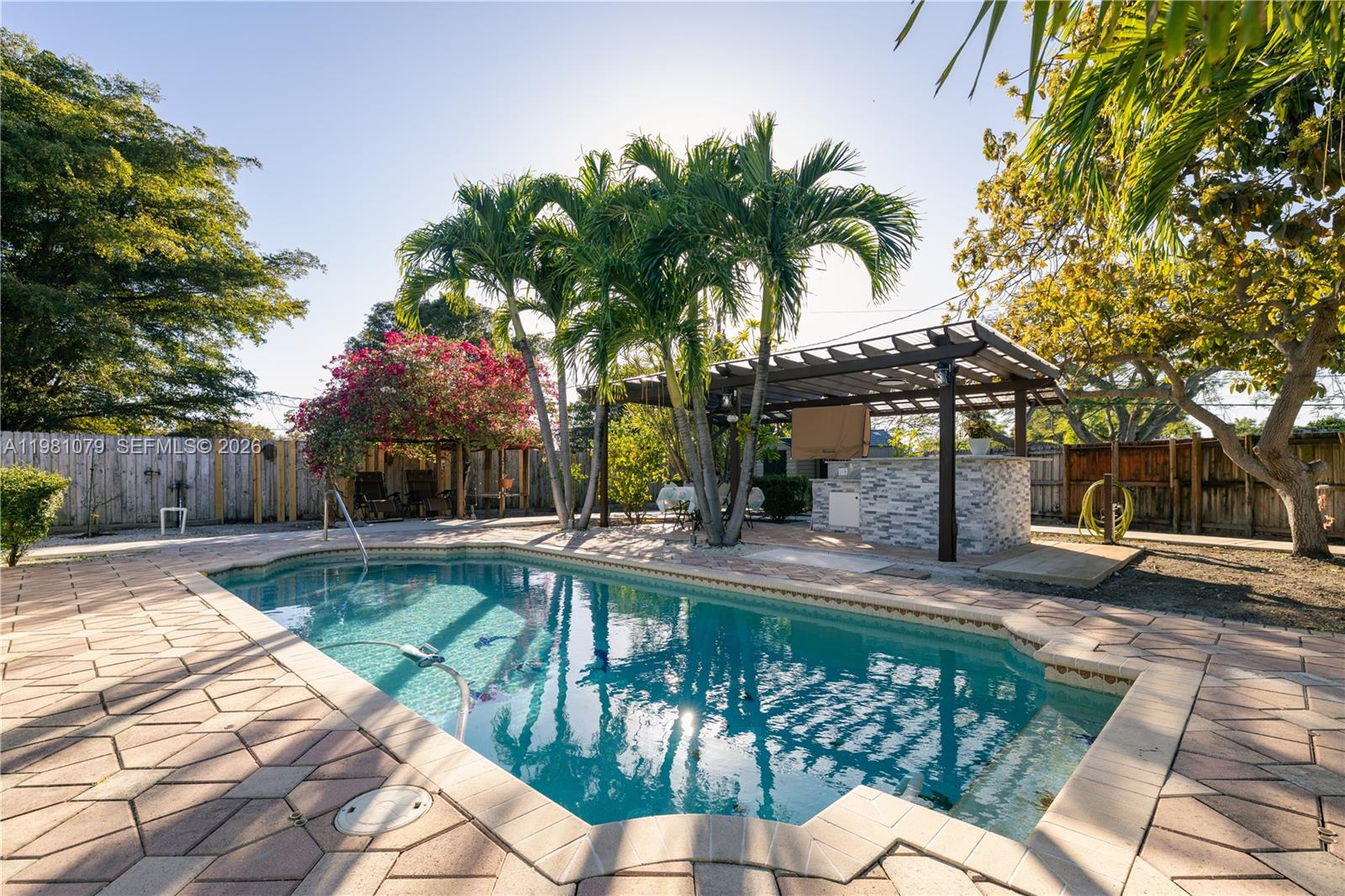 19600 Gulfstream Rd Cutler Bay, FL 33157