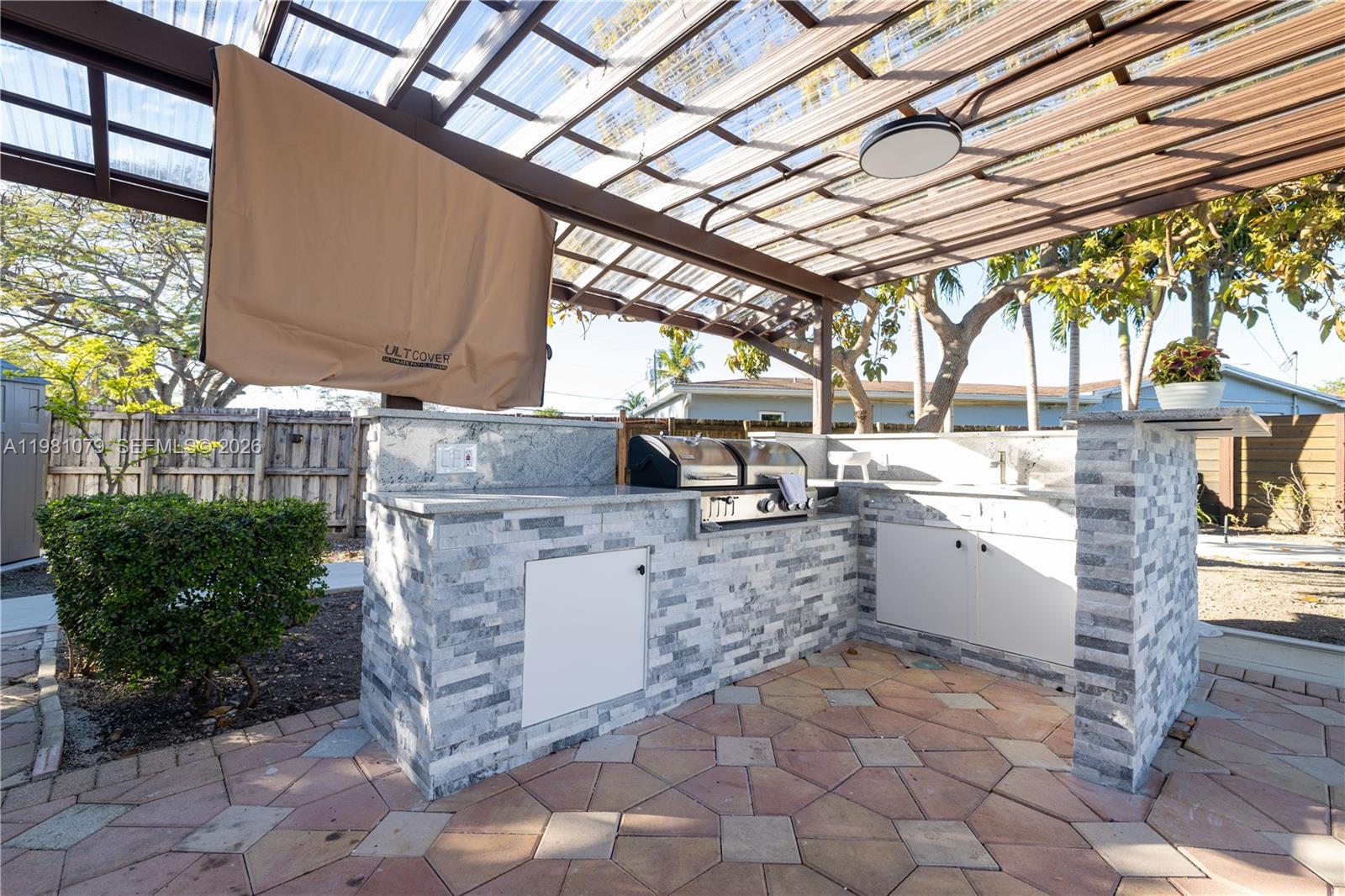 19600 Gulfstream Rd Cutler Bay, FL 33157