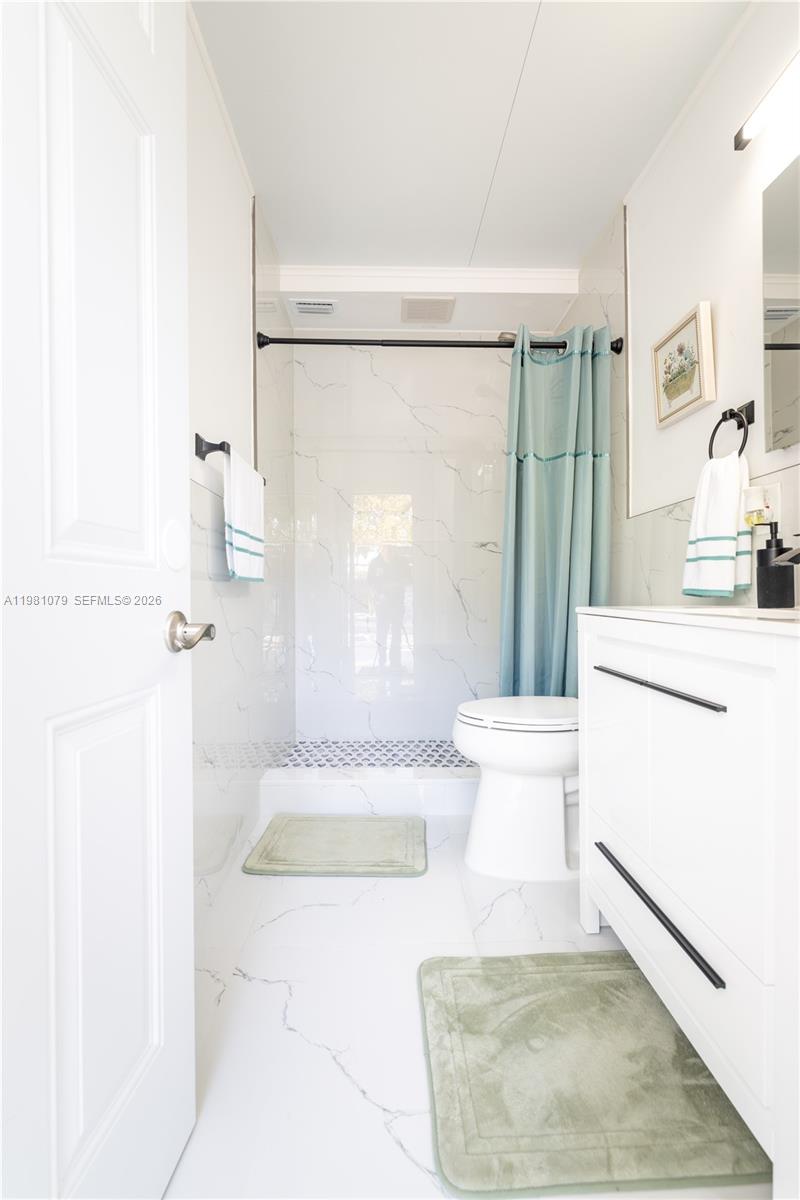 19600 Gulfstream Rd Cutler Bay, FL 33157