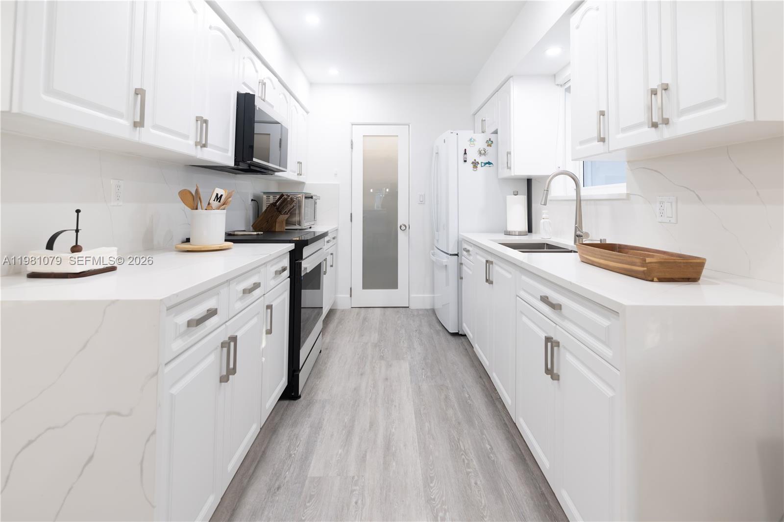 19600 Gulfstream Rd Cutler Bay, FL 33157