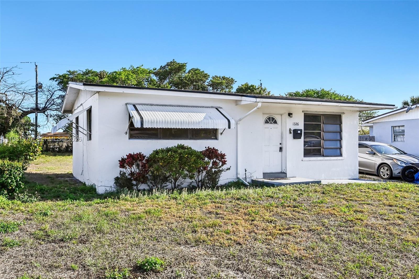 1326 8th St West Palm Beach, FL 33401