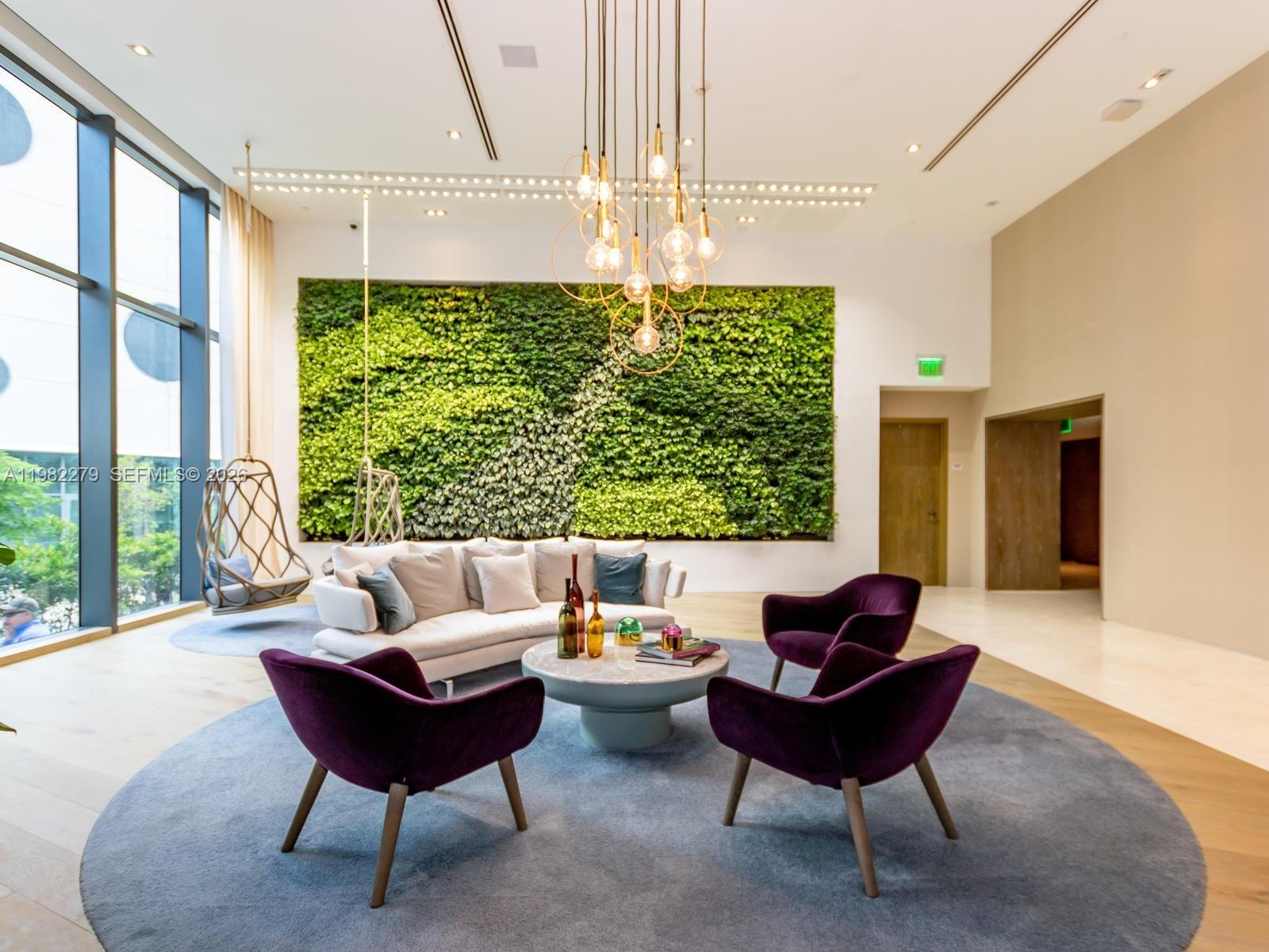 650 NE 32nd St #904 Miami, FL 33137