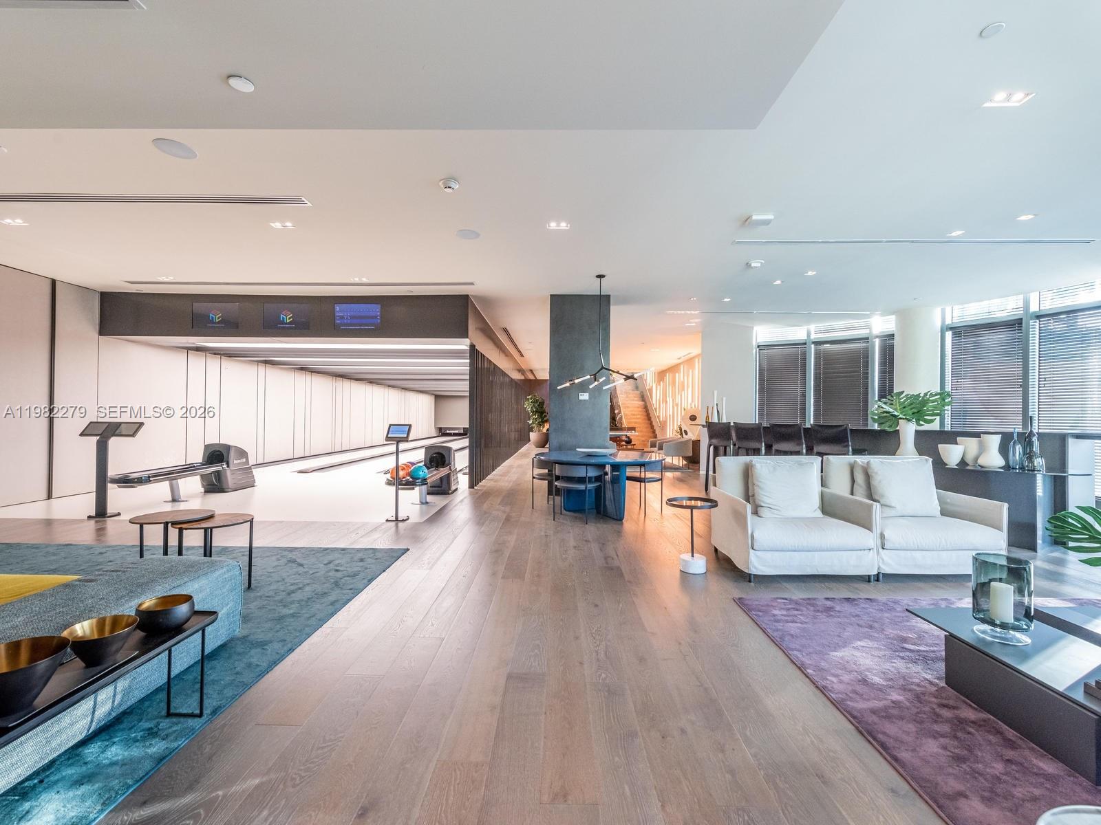 650 NE 32nd St #904 Miami, FL 33137