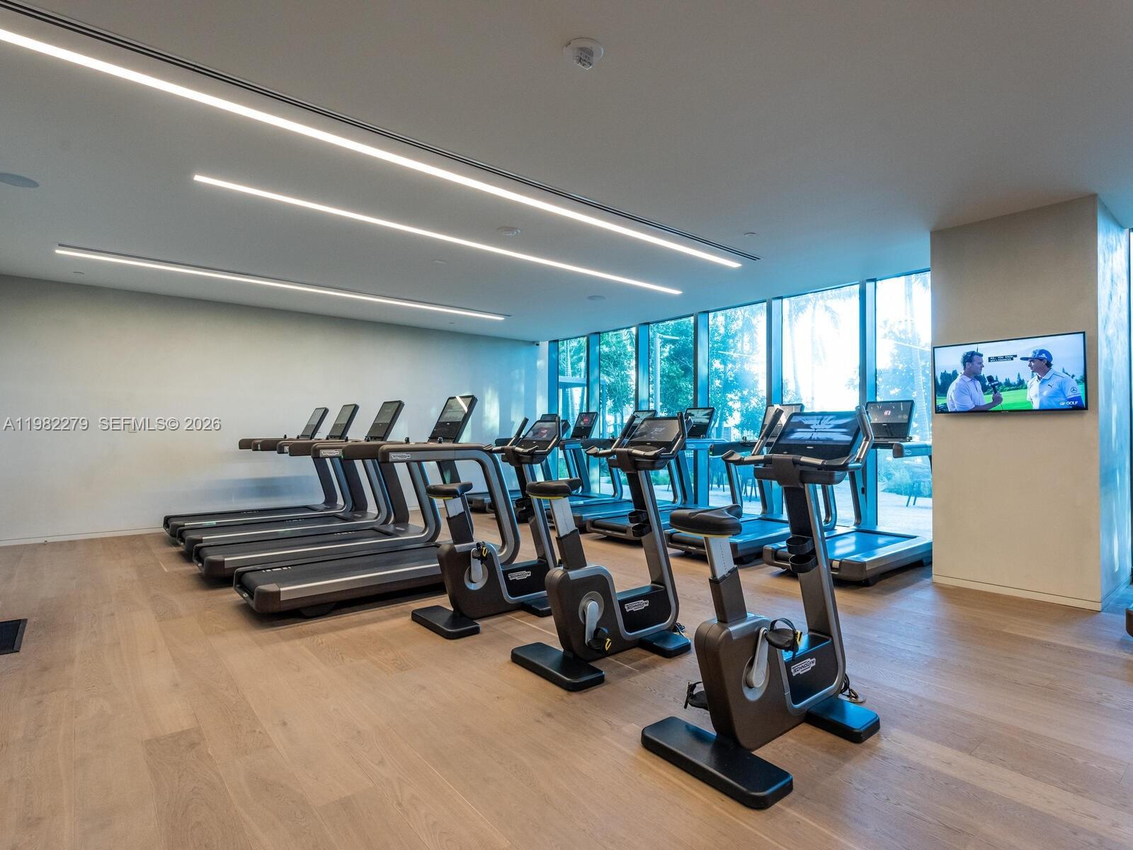 650 NE 32nd St #904 Miami, FL 33137