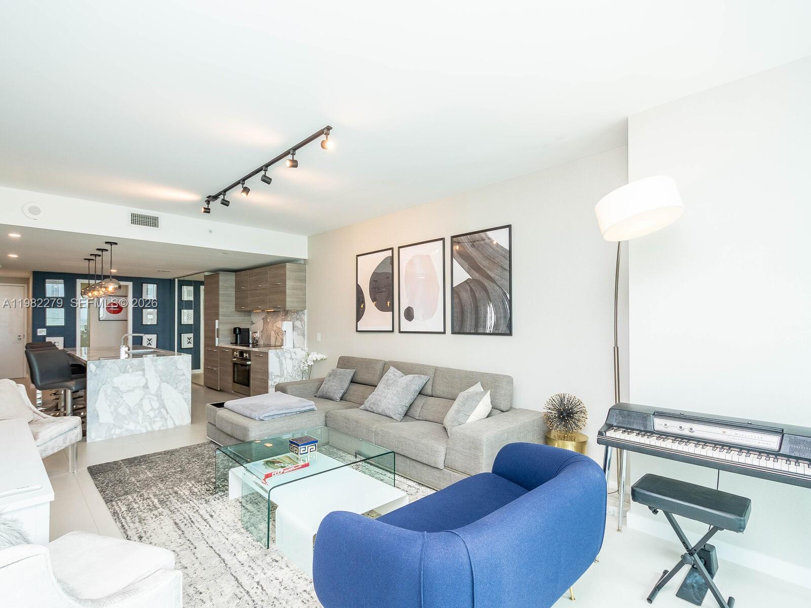 650 NE 32nd St #904 Miami, FL 33137