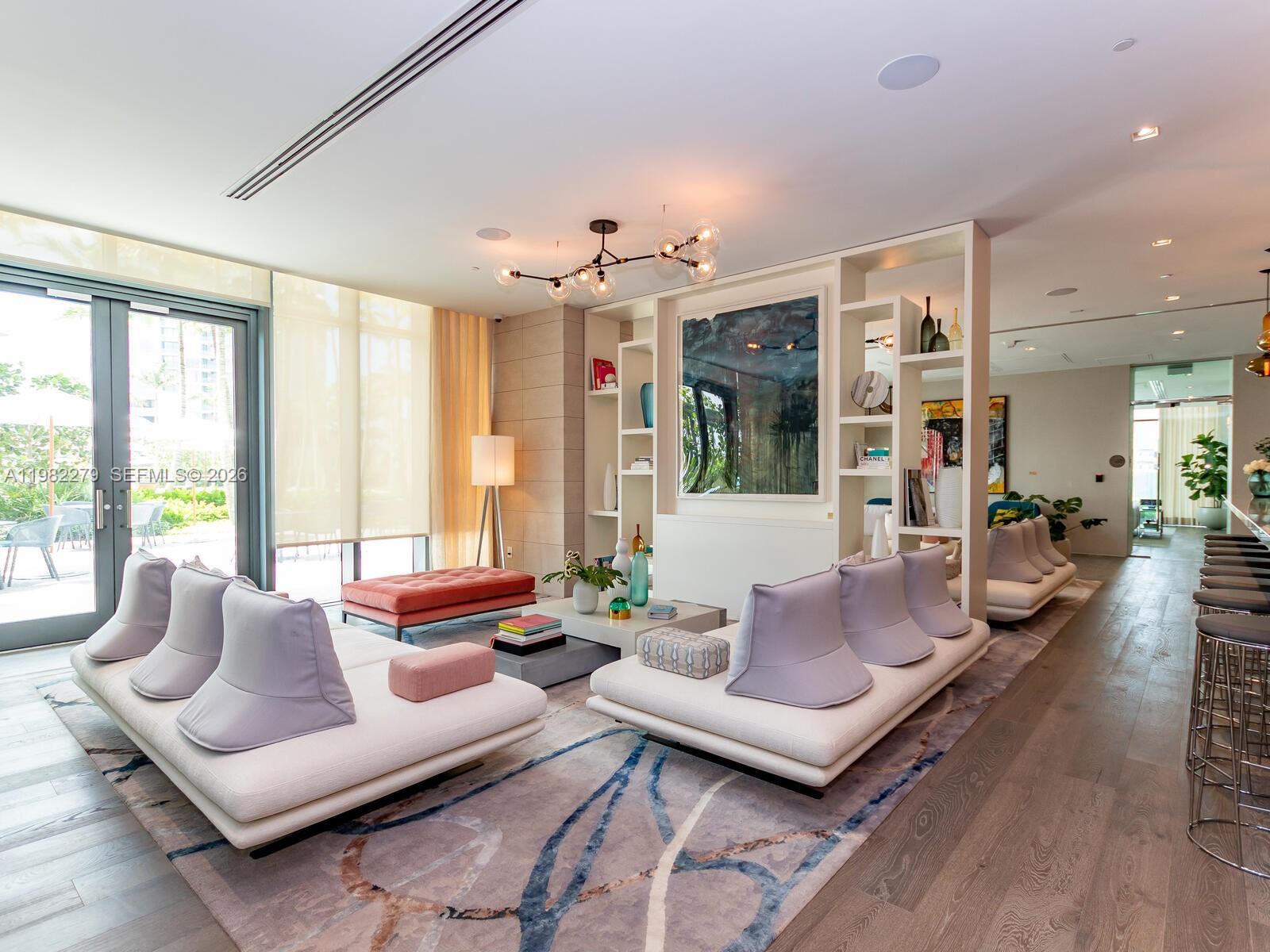 650 NE 32nd St #904 Miami, FL 33137