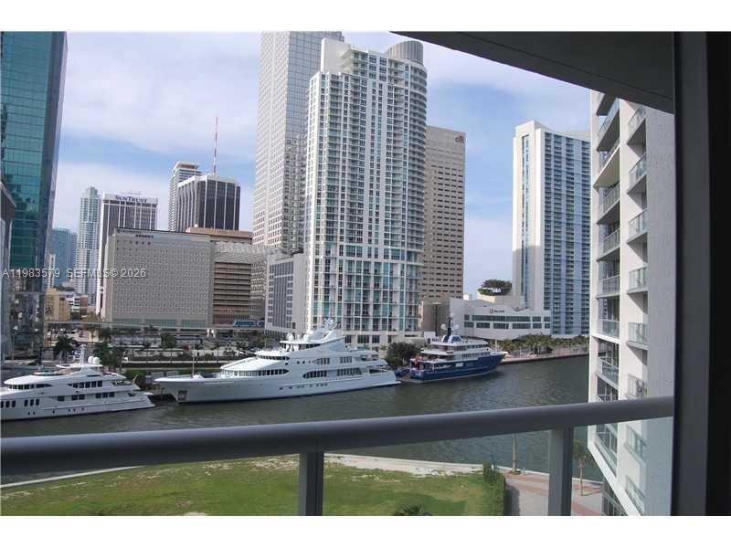 image Icon Brickell I2