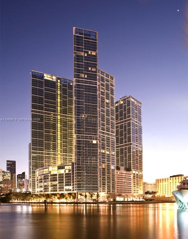 image Icon Brickell I6