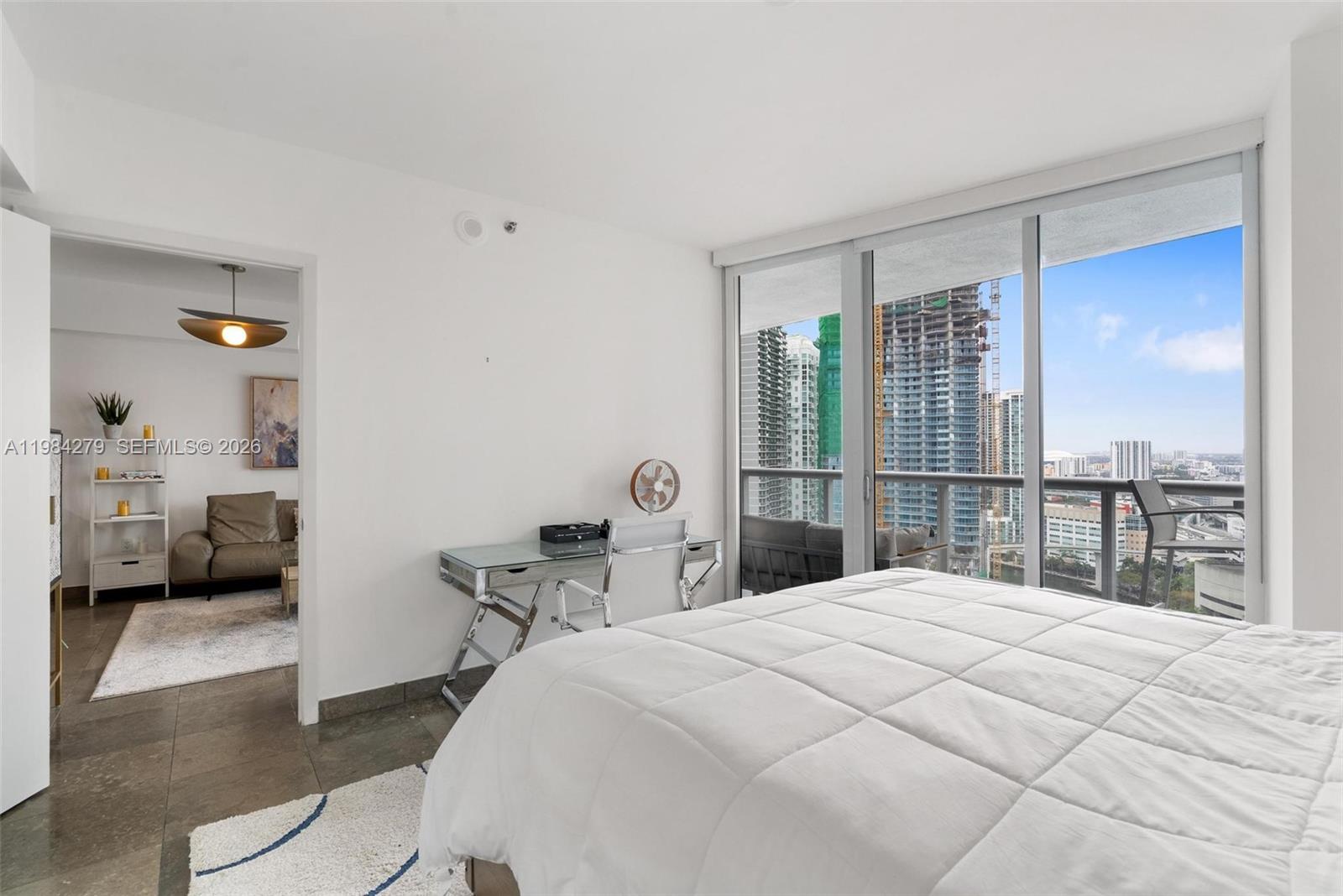 465 Brickell Ave #2604 Miami, FL 33131